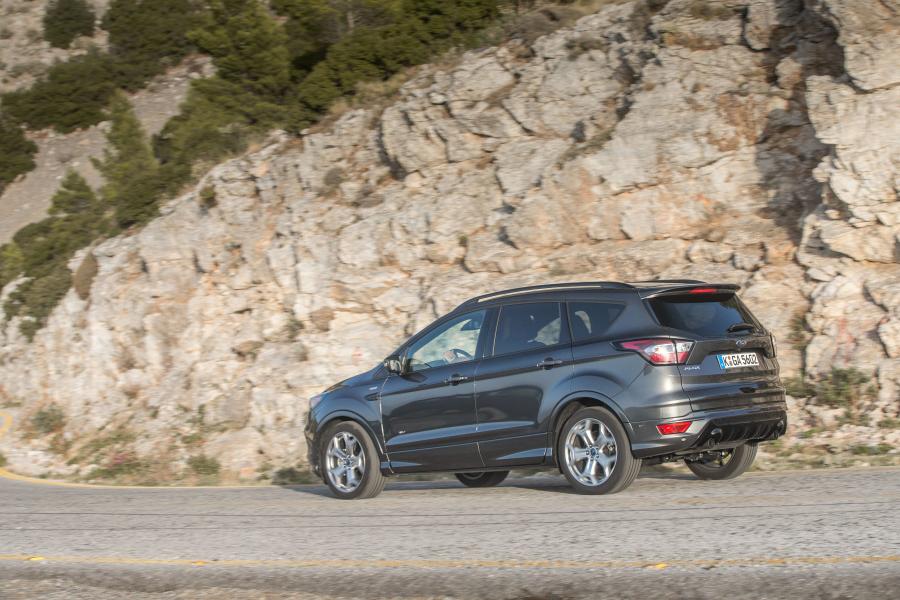  Ford Kuga ST-Line 2016 года  (фото 26 из 32)